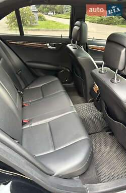 Седан Mercedes-Benz C-Class 2010 в 
