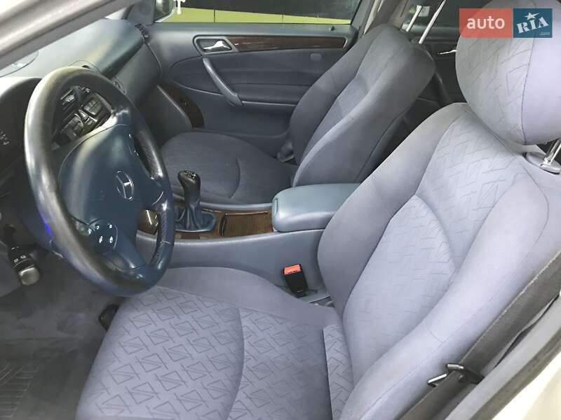 Седан Mercedes-Benz C-Class 2000 в Хмельницком