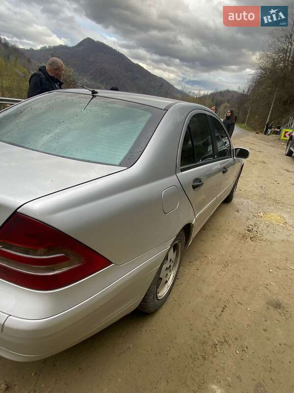 Седан Mercedes-Benz C-Class 2000 в Ивано-Франковске