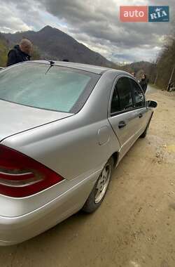 Седан Mercedes-Benz C-Class 2000 в 