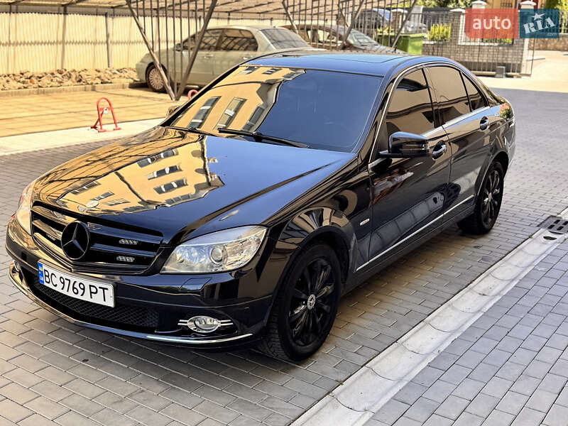 Седан Mercedes-Benz C-Class 2008 в Коломые