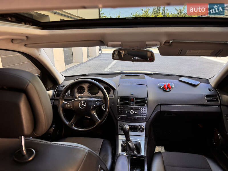 Седан Mercedes-Benz C-Class 2008 в Коломые