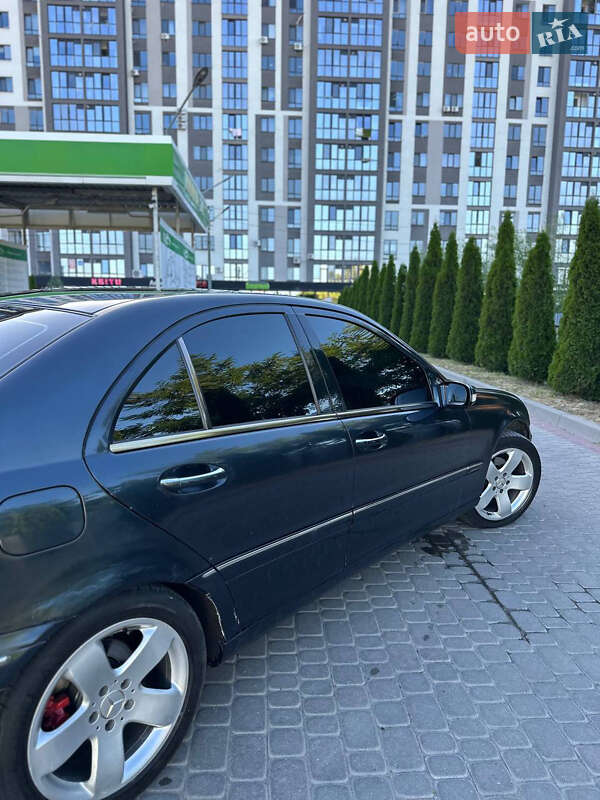 Седан Mercedes-Benz C-Class 2002 в Івано-Франківську