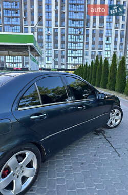Седан Mercedes-Benz C-Class 2002 в 
