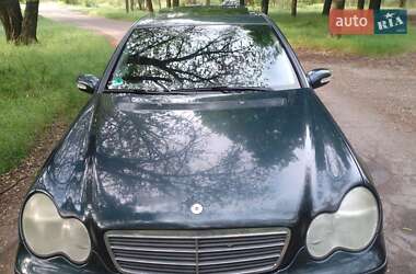 Седан Mercedes-Benz C-Class 2001 в Дніпрі