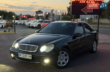 Седан Mercedes-Benz C-Class 2006 в 
