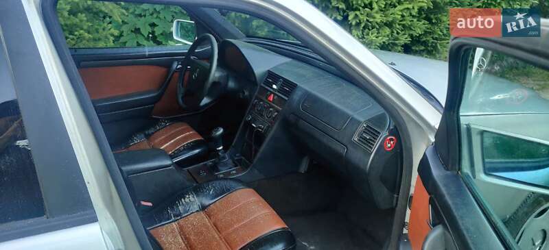 Седан Mercedes-Benz C-Class 1997 в Тернополі