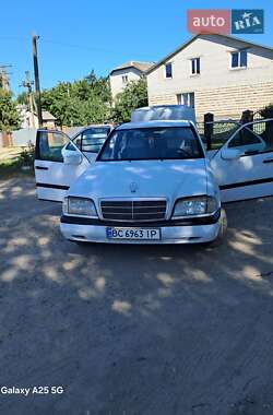 Седан Mercedes-Benz C-Class 1995 в Львове
