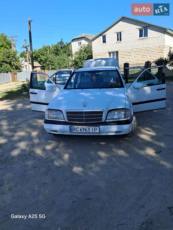 Mercedes-Benz C-Class 1995