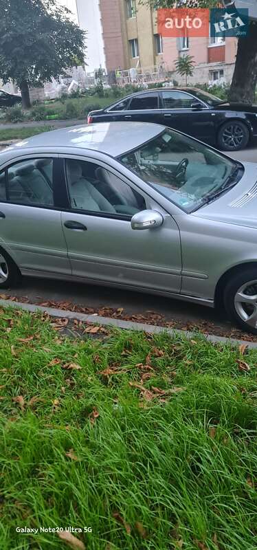 Седан Mercedes-Benz C-Class 2006 в Житомире
