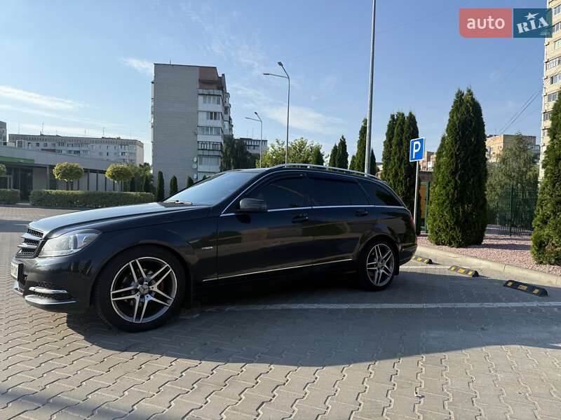 Универсал Mercedes-Benz C-Class 2011 в Житомире