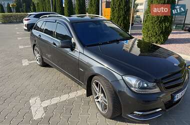 Универсал Mercedes-Benz C-Class 2011 в 