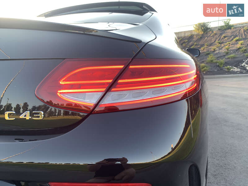 Купе Mercedes-Benz C-Class 2018 в Киеве фото 25 Купе Mercedes-Benz C-Class 2018 в Киеве