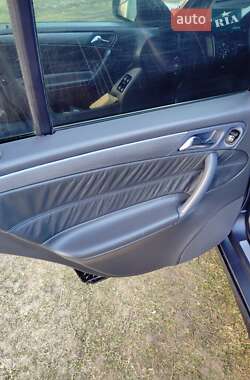 Универсал Mercedes-Benz C-Class 2004 в 