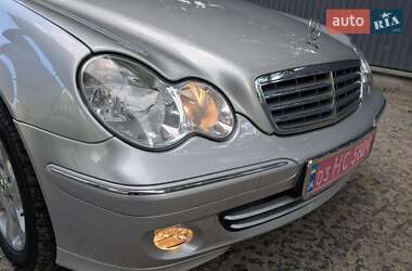 Седан Mercedes-Benz C-Class 2004 в 