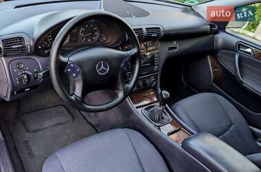 Седан Mercedes-Benz C-Class 2004 в 