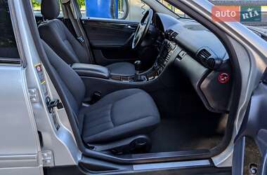 Седан Mercedes-Benz C-Class 2004 в 