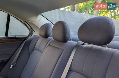 Седан Mercedes-Benz C-Class 2004 в 