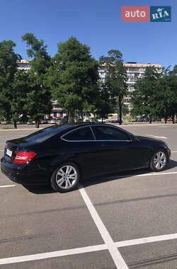 Купе Mercedes-Benz C-Class 2013 в 