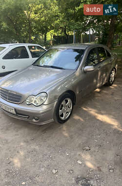 Седан Mercedes-Benz C-Class 2004 в 