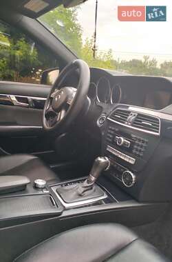 Универсал Mercedes-Benz C-Class 2011 в 