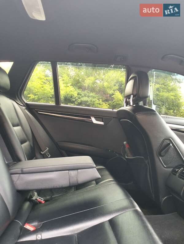 Универсал Mercedes-Benz C-Class 2011 в Рожище фото 23 Универсал Mercedes-Benz C-Class 2011 в Рожище