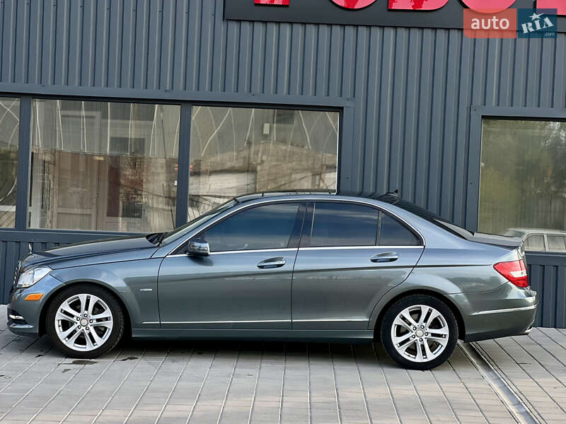 Седан Mercedes-Benz C-Class 2011 в Черкассах