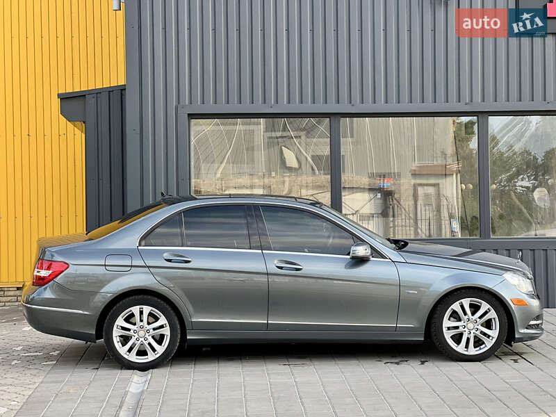 Седан Mercedes-Benz C-Class 2011 в Черкассах