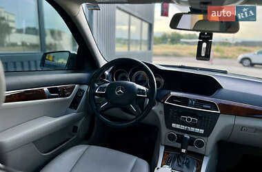 Седан Mercedes-Benz C-Class 2011 в 