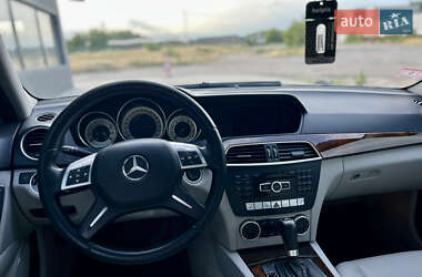 Седан Mercedes-Benz C-Class 2011 в 