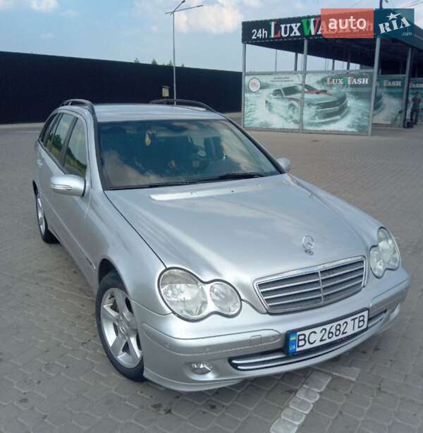 Mercedes-Benz C-Class 2004