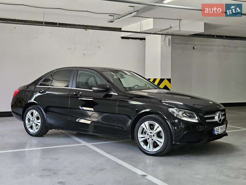 Седан Mercedes-Benz C-Class 2018 в Києві