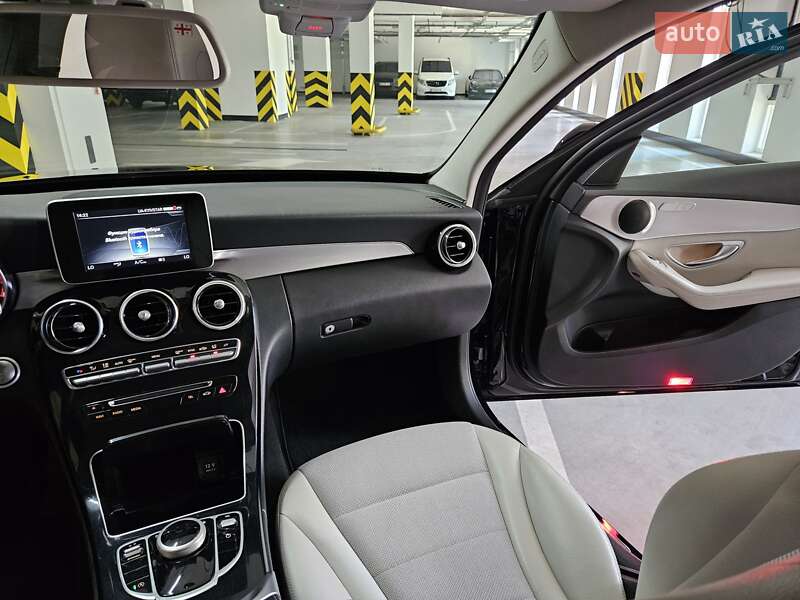 Седан Mercedes-Benz C-Class 2018 в Києві