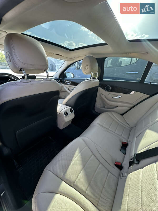 Седан Mercedes-Benz C-Class 2015 в Киеве