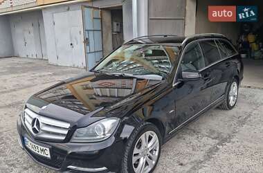 Универсал Mercedes-Benz C-Class 2012 в 