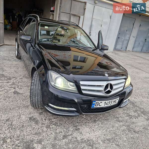 Универсал Mercedes-Benz C-Class 2012 в Тернополе
