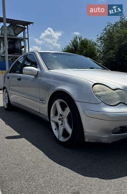 Седан Mercedes-Benz C-Class 2000 в 