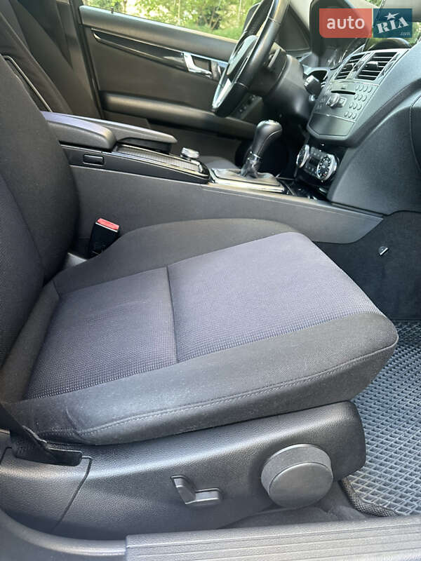 Седан Mercedes-Benz C-Class 2007 в Одессе