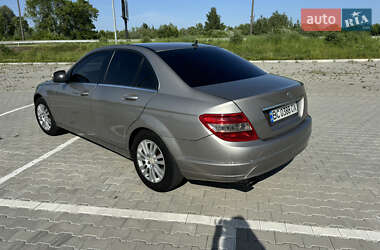 Седан Mercedes-Benz C-Class 2009 в 