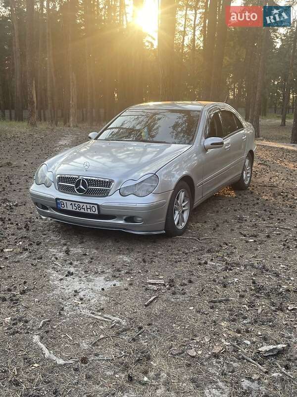 Седан Mercedes-Benz C-Class 2002 в 