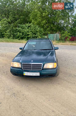 Седан Mercedes-Benz C-Class 1994 в Немирове