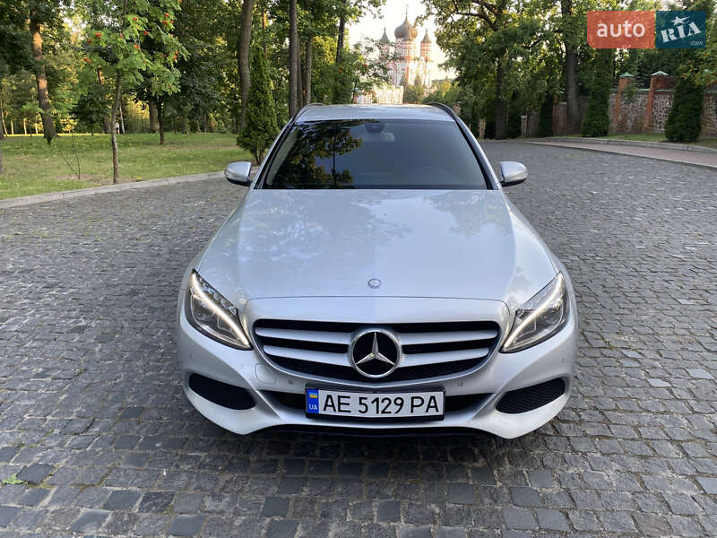 Універсал Mercedes-Benz C-Class 2015 в Києві