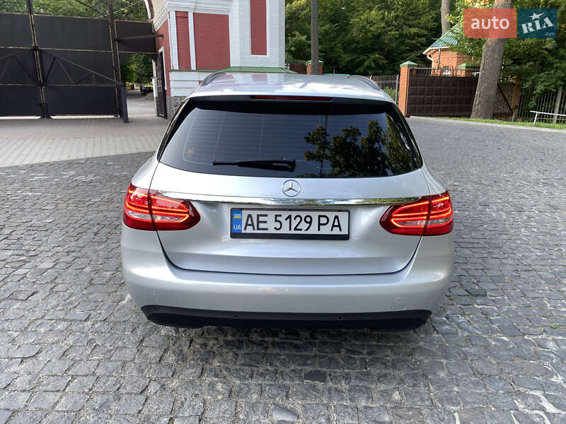 Універсал Mercedes-Benz C-Class 2015 в Києві