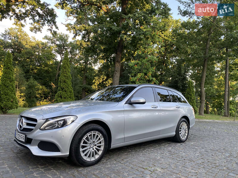 Універсал Mercedes-Benz C-Class 2015 в Києві