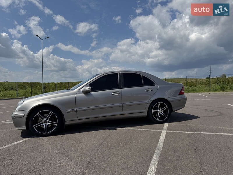Седан Mercedes-Benz C-Class 2007 в Рівному
