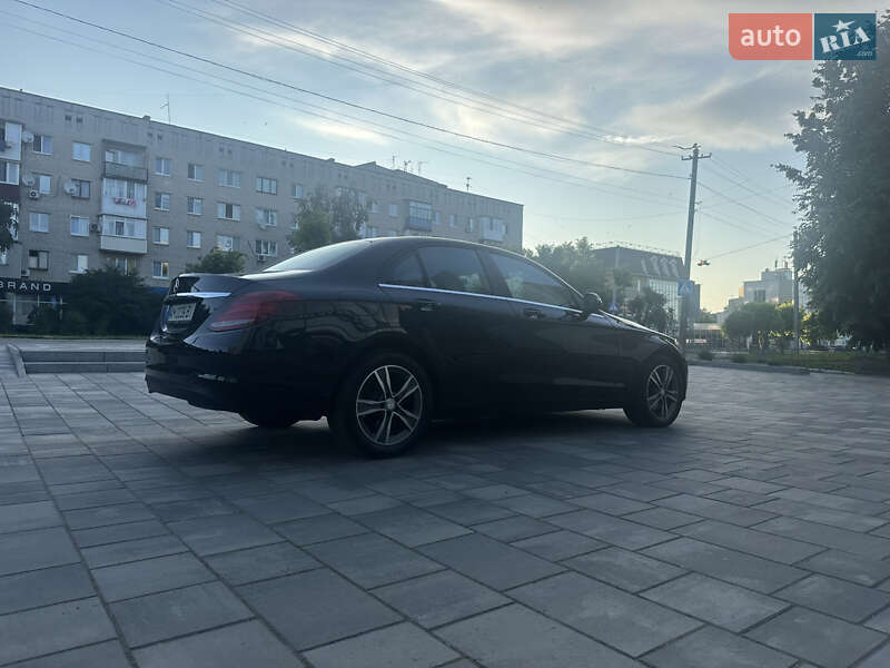 Седан Mercedes-Benz C-Class 2015 в Києві фото 16 Седан Mercedes-Benz C-Class 2015 в Києві