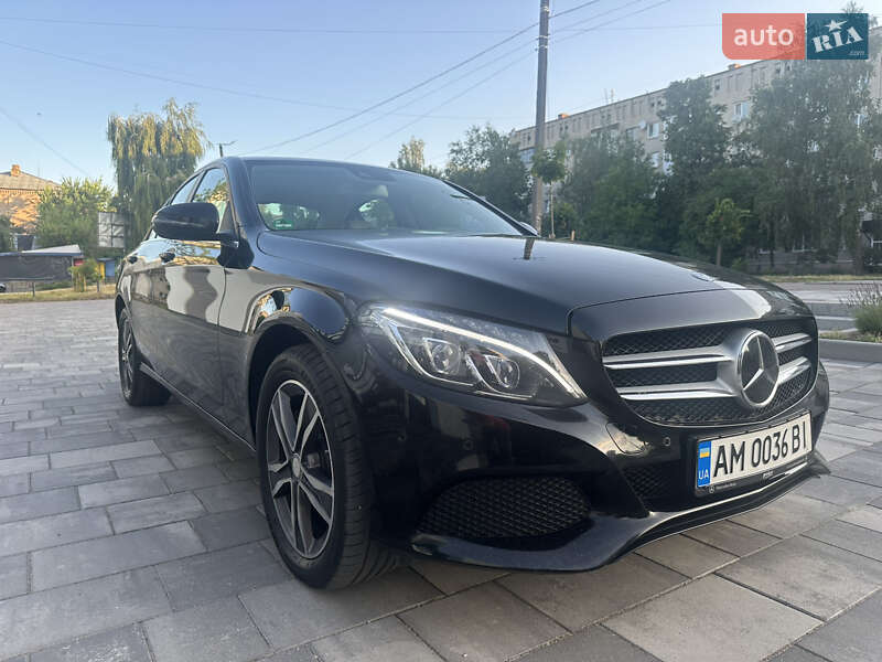 Седан Mercedes-Benz C-Class 2015 в Києві фото 12 Седан Mercedes-Benz C-Class 2015 в Києві