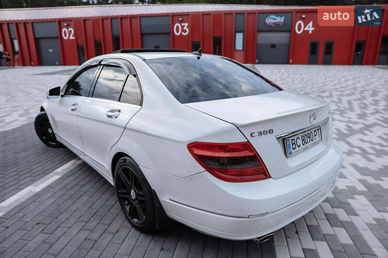Седан Mercedes-Benz C-Class 2010 в Львове