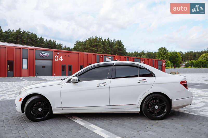 Седан Mercedes-Benz C-Class 2010 в Львове