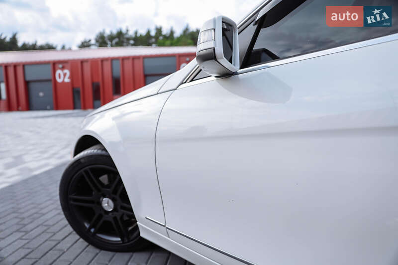 Седан Mercedes-Benz C-Class 2010 в Львове